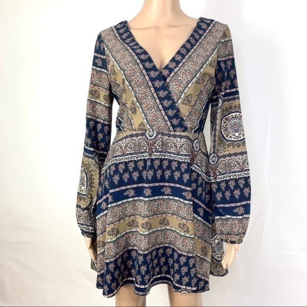 ILLA ILLA deep V Neck Dress long sleeve Sz Small
